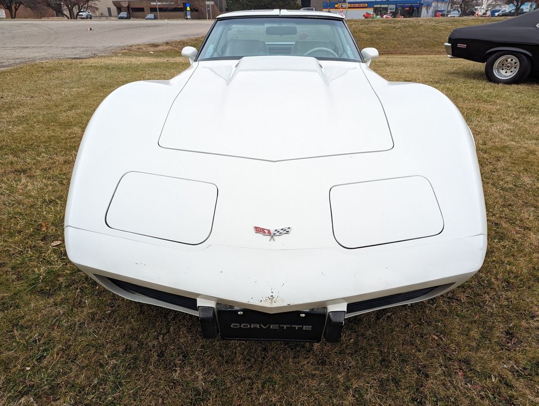 Chevrolet-Corvette-1979-9