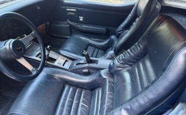 Chevrolet-Corvette-1979-Coupe-12