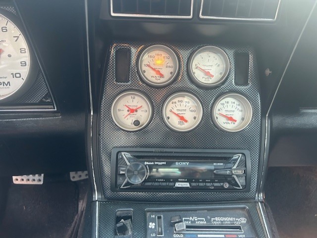 Chevrolet-Corvette-1979-Coupe-12