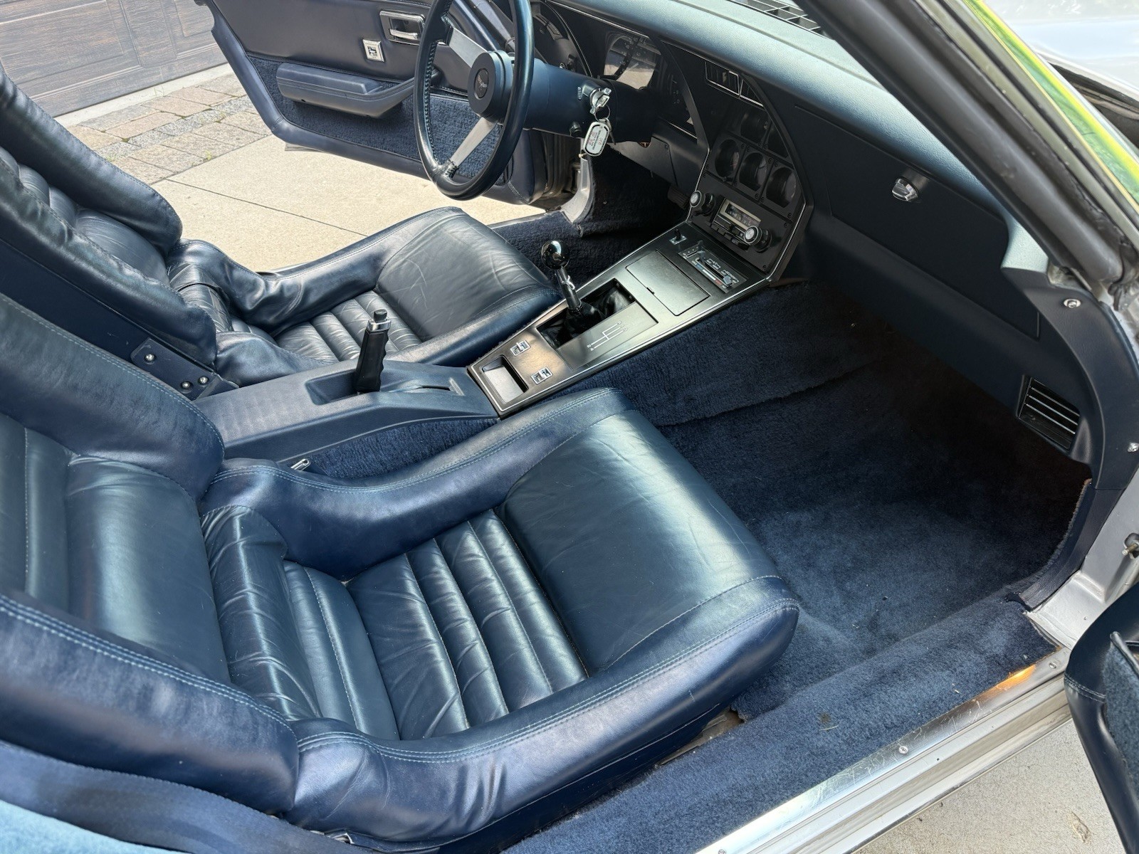 Chevrolet-Corvette-1979-Coupe-13
