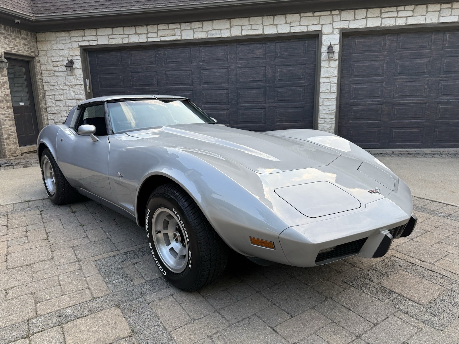 Chevrolet-Corvette-1979-Coupe-2