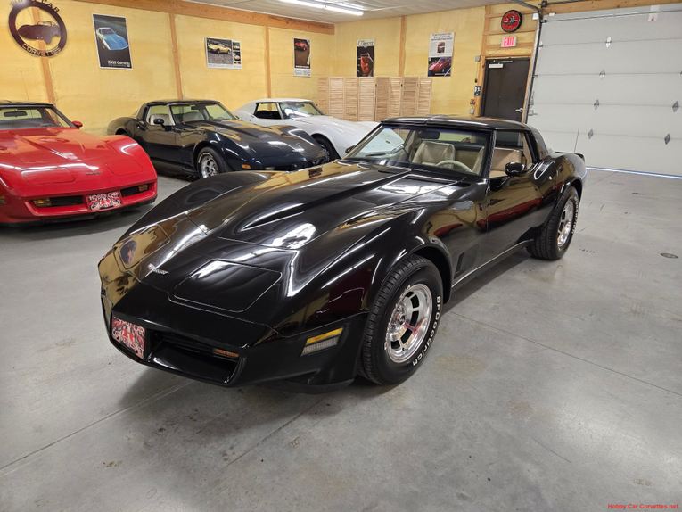 Chevrolet-Corvette-1980-Black-Tan-29