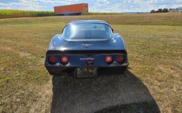 Chevrolet-Corvette-1980-Black-Tan-3