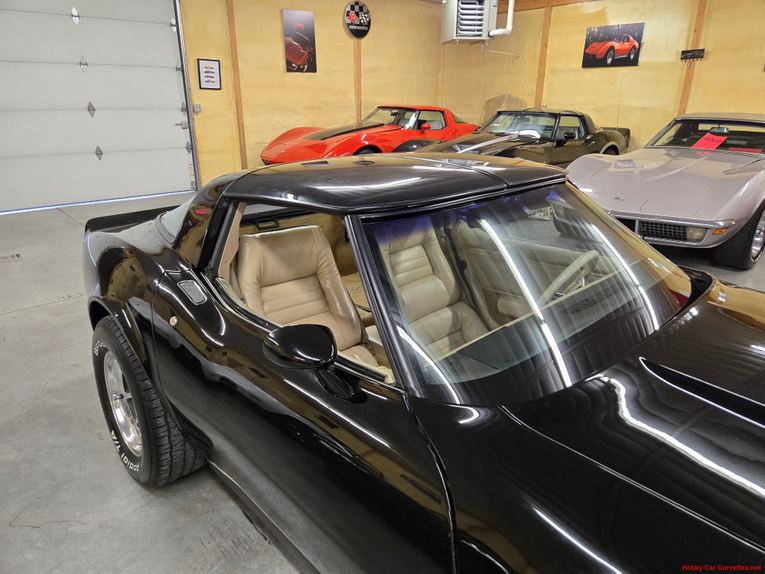 Chevrolet-Corvette-1980-Black-Tan-33