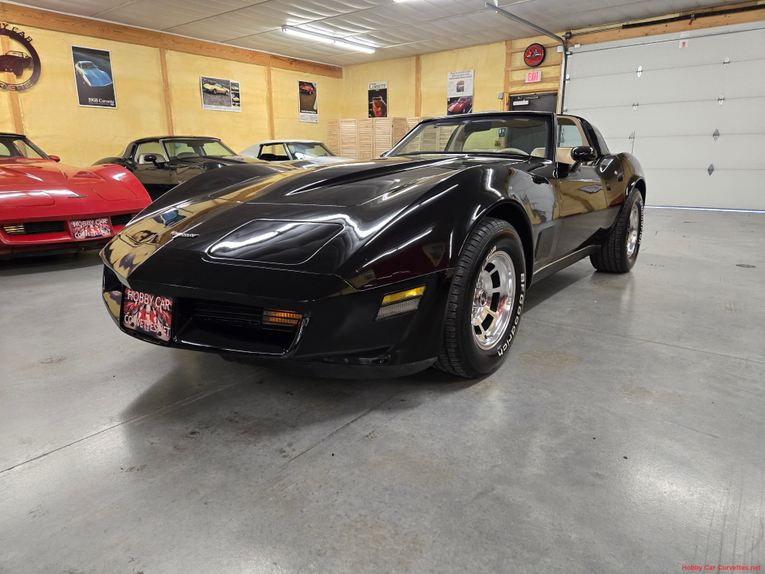 Chevrolet-Corvette-1980-Black-Tan-36