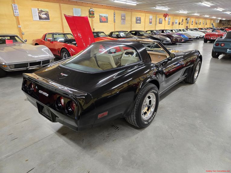 Chevrolet-Corvette-1980-Black-Tan-40