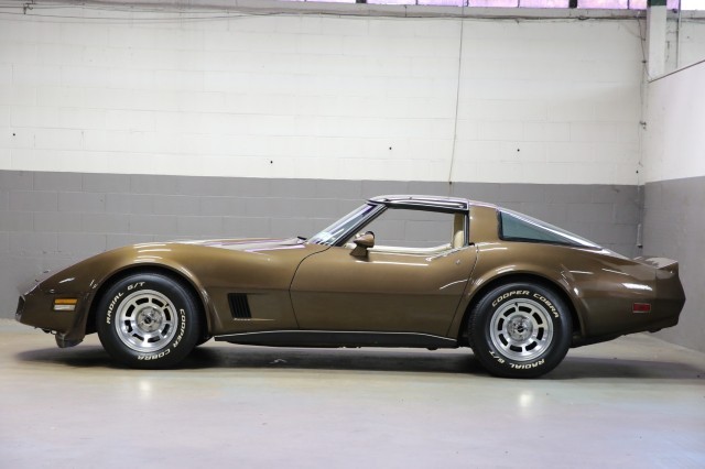 Chevrolet-Corvette-1980-Coupe-1
