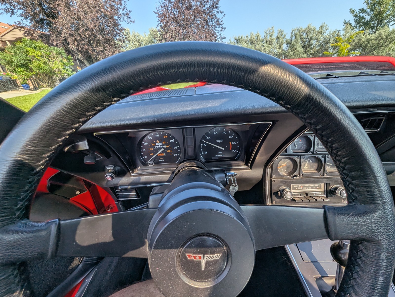 Chevrolet-Corvette-1980-Coupe-11