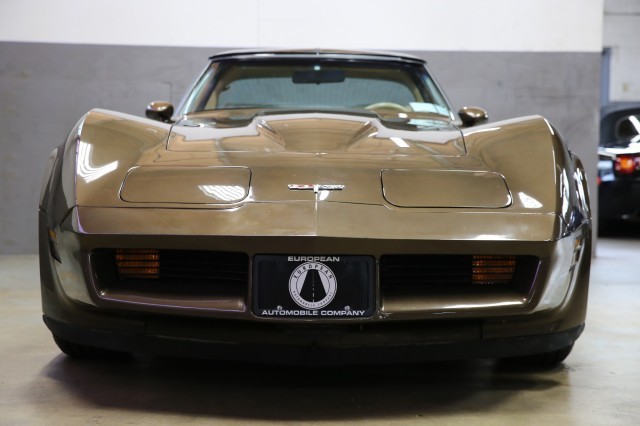 Chevrolet-Corvette-1980-Coupe-14