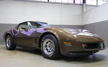 Chevrolet-Corvette-1980-Coupe-23