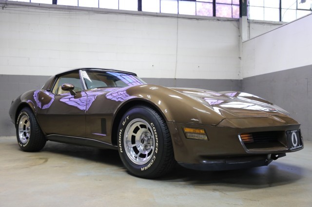 Chevrolet-Corvette-1980-Coupe-23