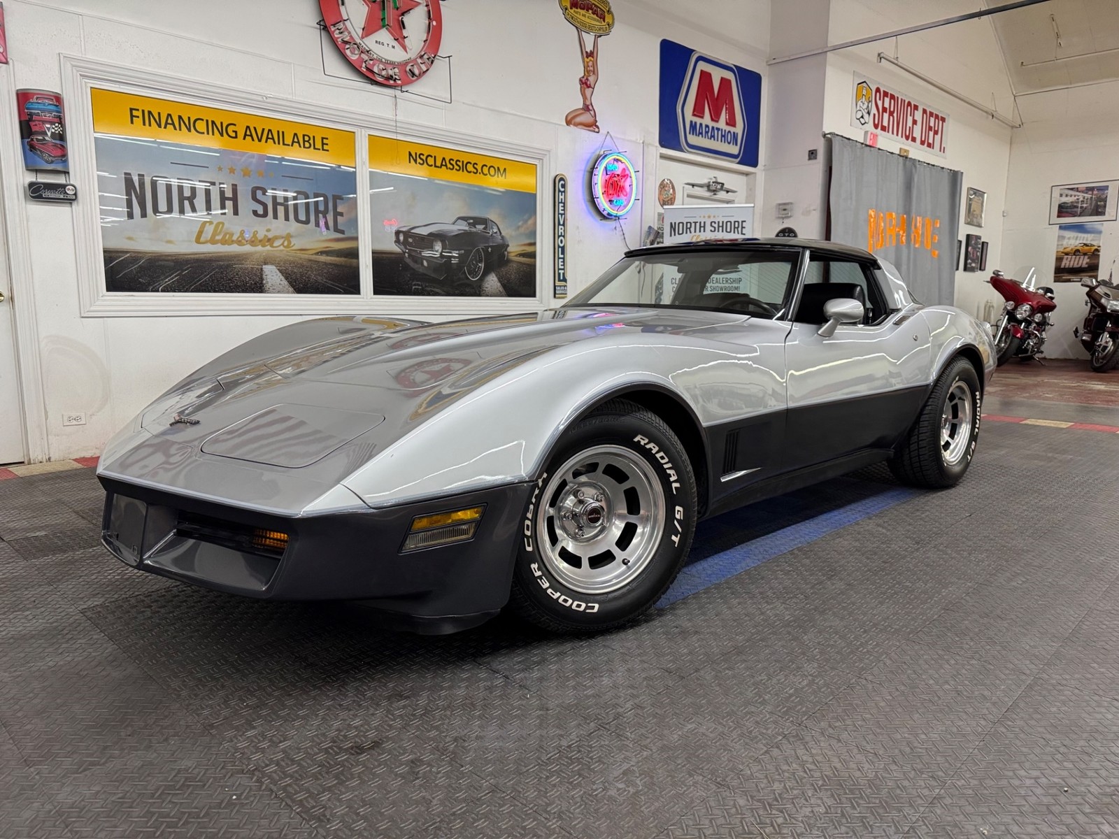 Chevrolet-Corvette-1981-Coupe-1