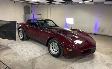 Chevrolet-Corvette-1981-Coupe-1
