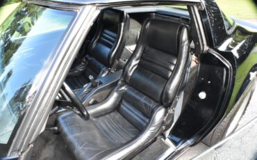 Chevrolet-Corvette-1981-Coupe-20