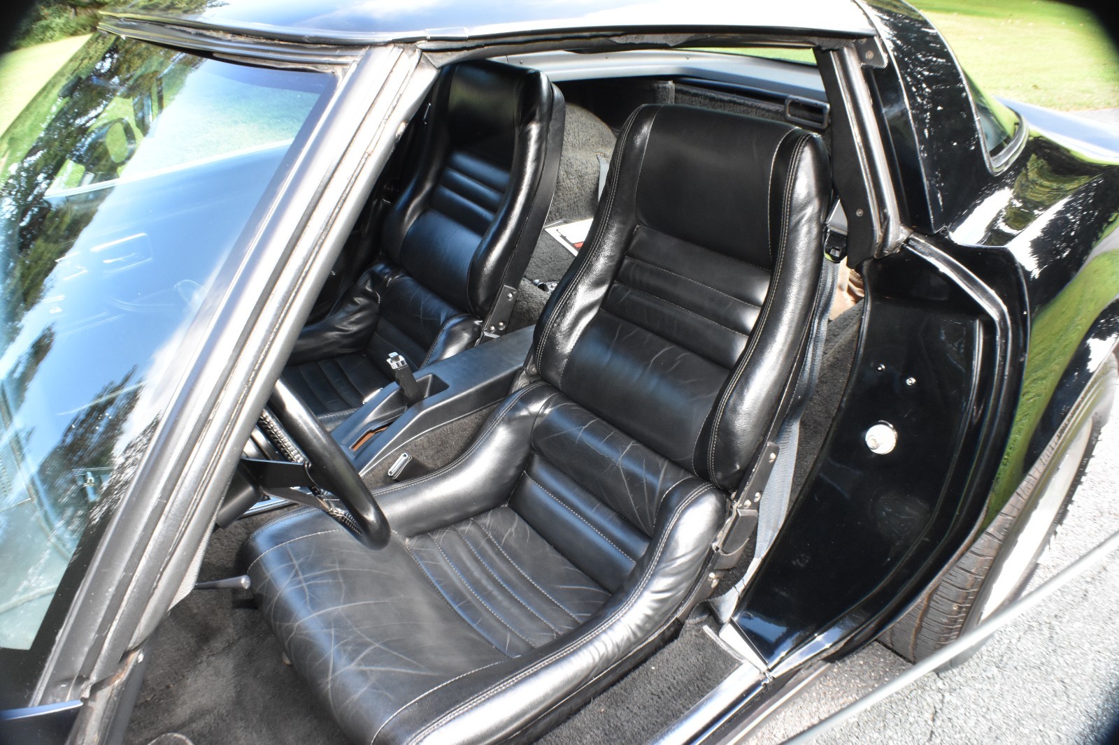 Chevrolet-Corvette-1981-Coupe-20