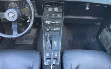 Chevrolet-Corvette-1981-Coupe-22