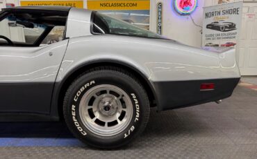 Chevrolet-Corvette-1981-Coupe-25