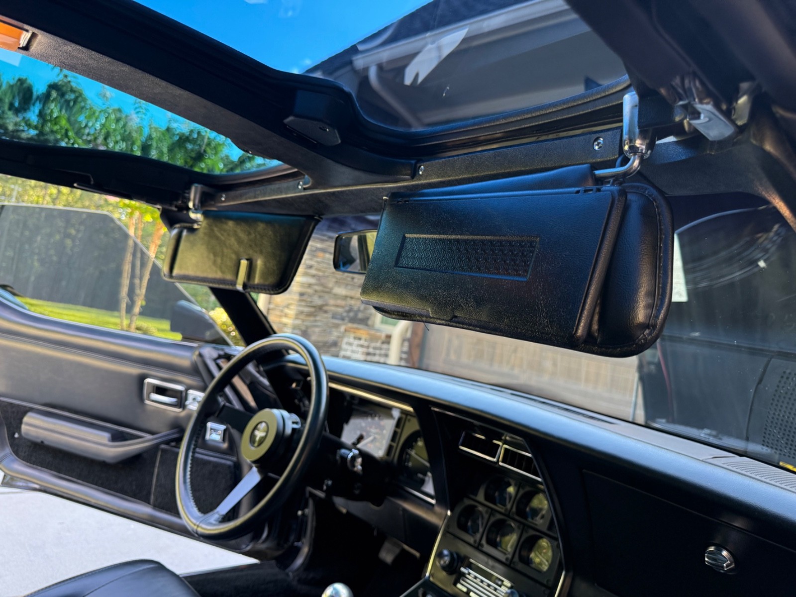 Chevrolet-Corvette-1981-Coupe-29