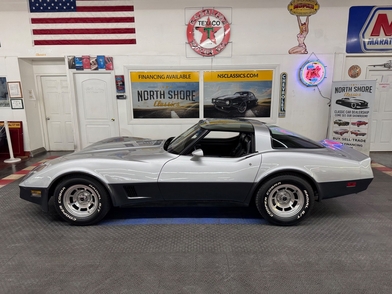 Chevrolet-Corvette-1981-Coupe-3