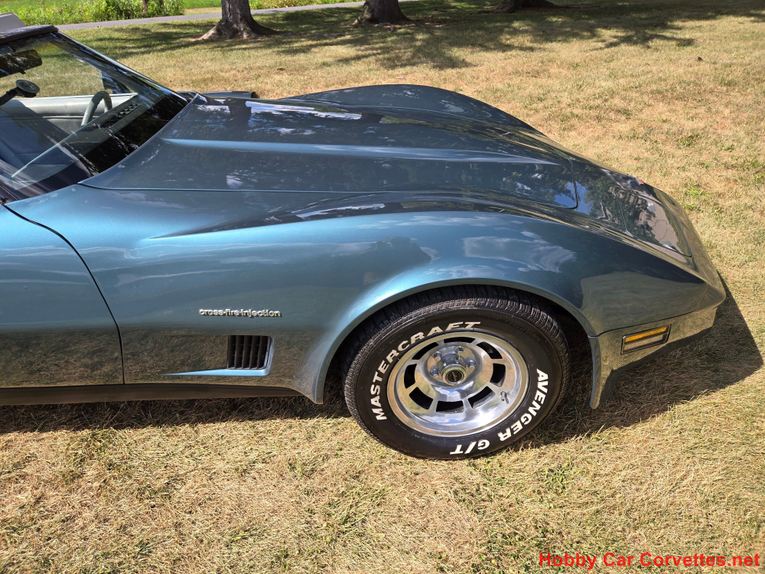 Chevrolet-Corvette-1982-Blue-gray-1