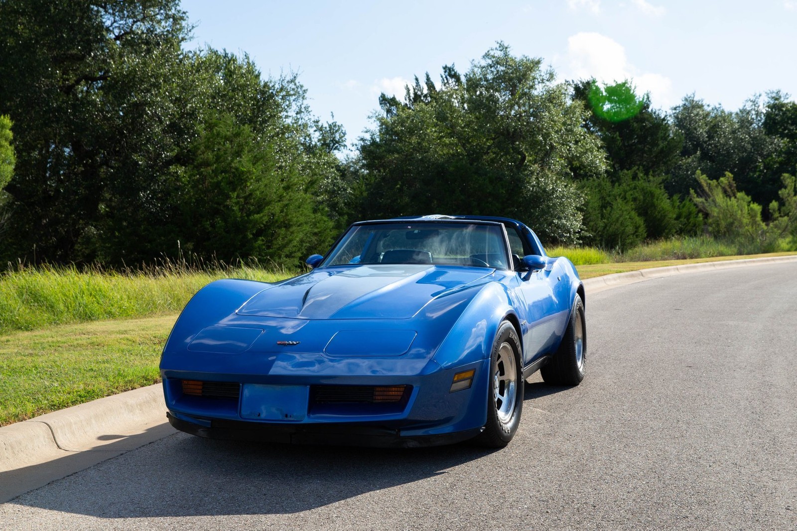 Chevrolet-Corvette-1982-Coupe-14
