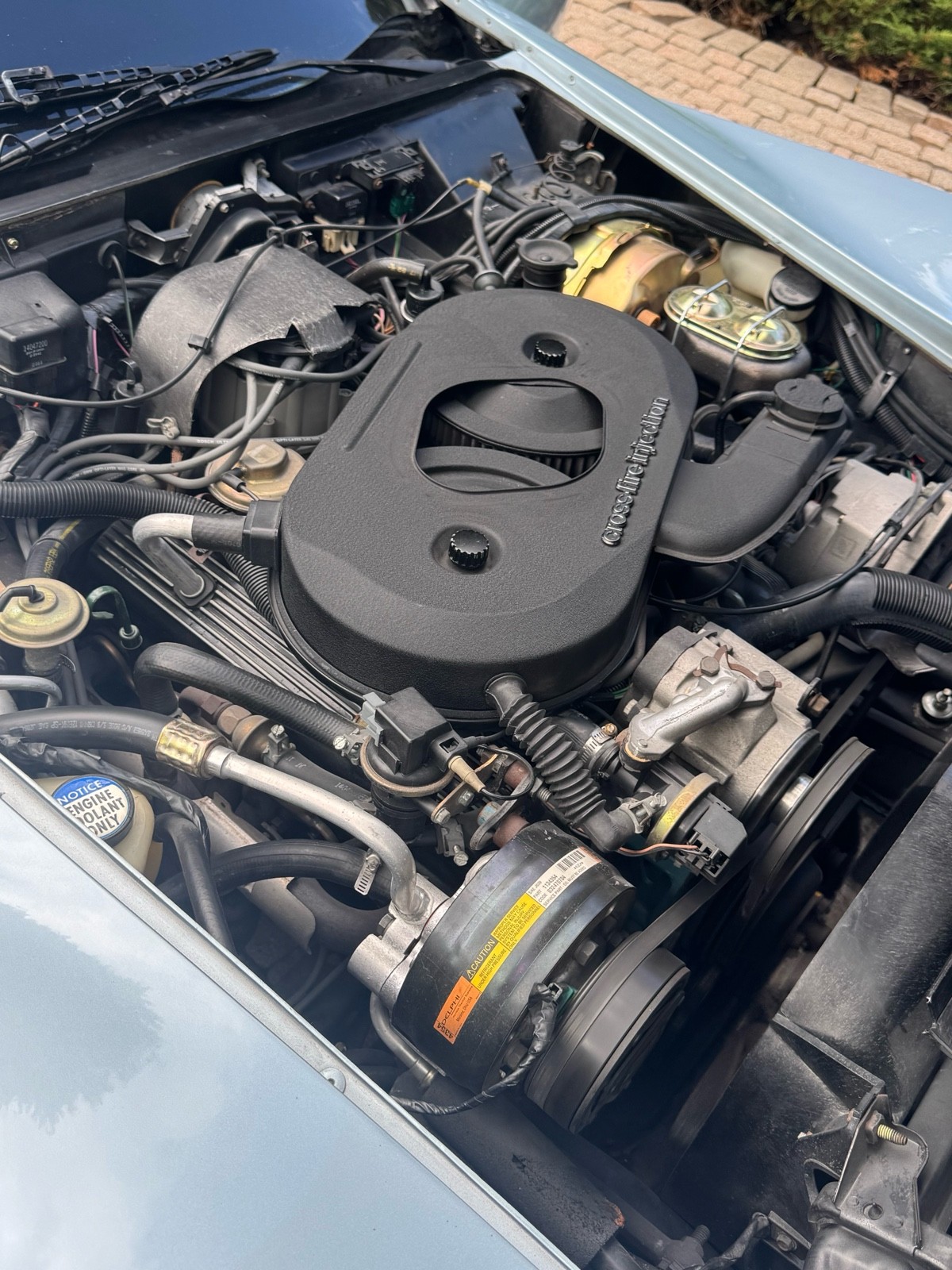 Chevrolet-Corvette-1982-Coupe-17