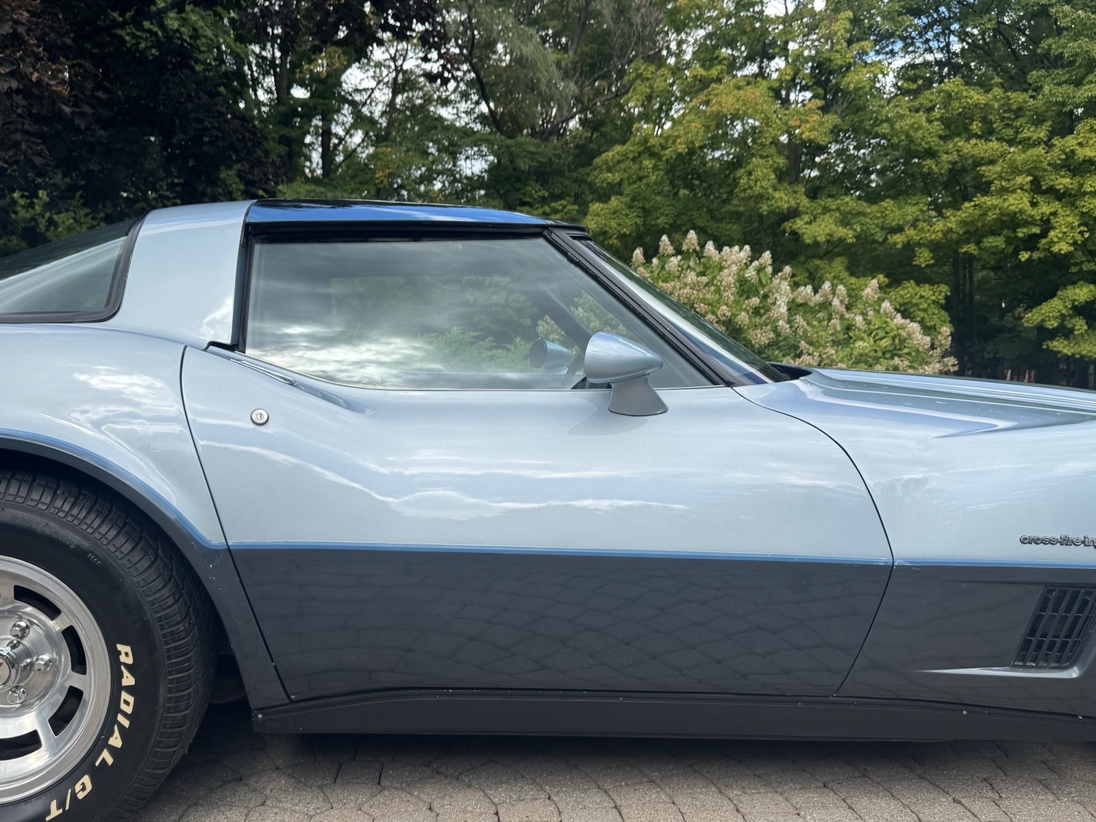Chevrolet-Corvette-1982-Coupe-7