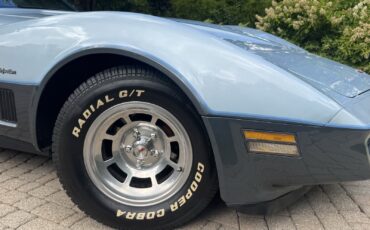 Chevrolet-Corvette-1982-Coupe-8
