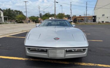 Chevrolet-Corvette-1984-Hatchback-2