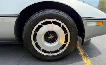 Chevrolet-Corvette-1984-Hatchback-20