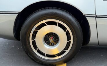 Chevrolet-Corvette-1984-Hatchback-21