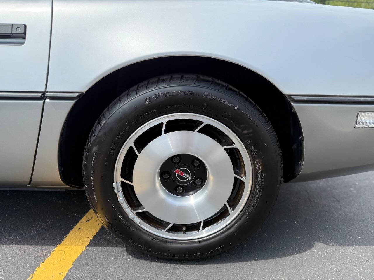 Chevrolet-Corvette-1984-Hatchback-22