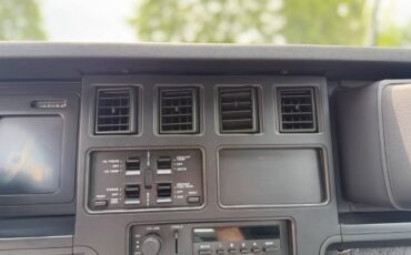 Chevrolet-Corvette-1984-Hatchback-38
