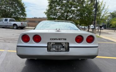 Chevrolet-Corvette-1984-Hatchback-6