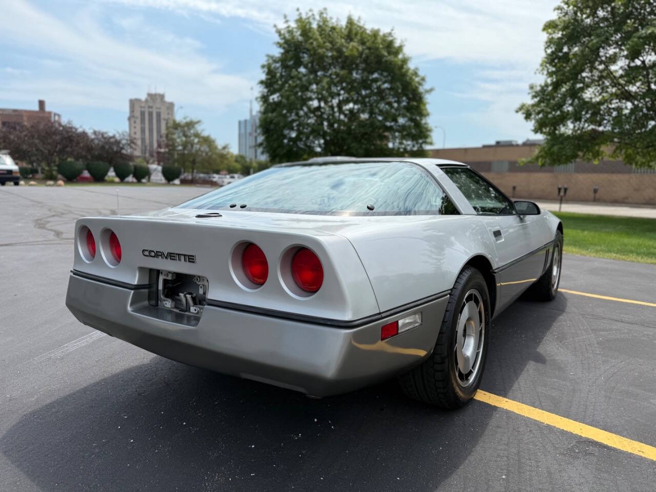 Chevrolet-Corvette-1984-Hatchback-7