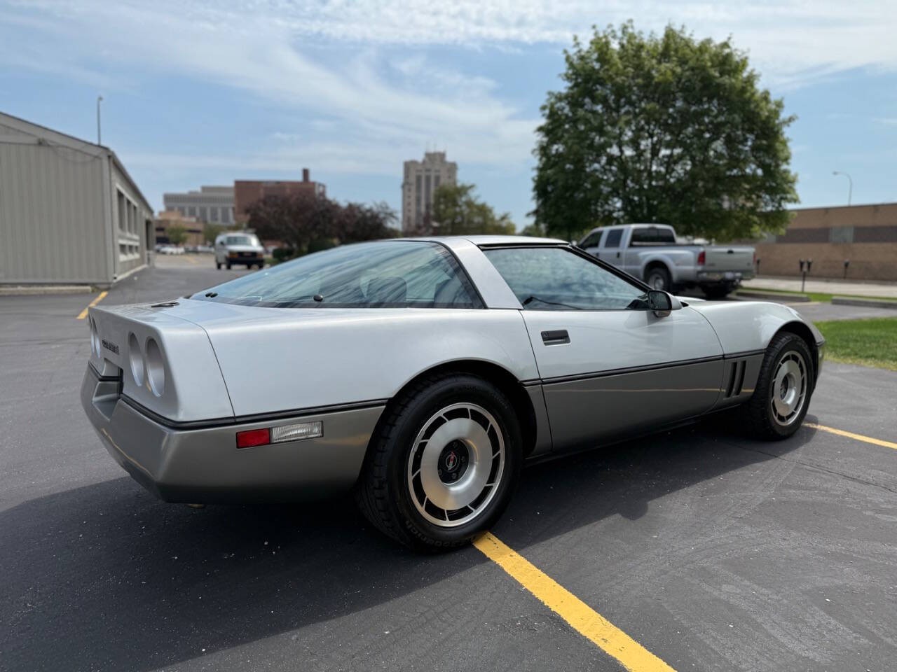 Chevrolet-Corvette-1984-Hatchback-8