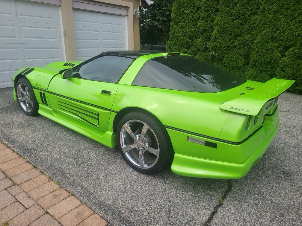 Chevrolet-Corvette-1986-Hatchback-3