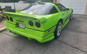 Chevrolet-Corvette-1986-Hatchback-6