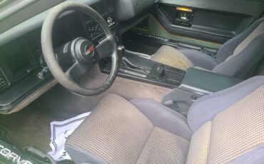 Chevrolet-Corvette-1986-Hatchback-8