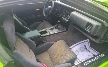 Chevrolet-Corvette-1986-Hatchback-9