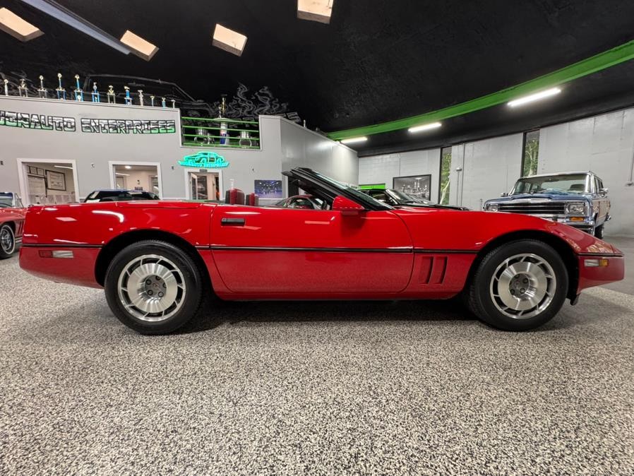 Chevrolet-Corvette-1987-Convertible-1