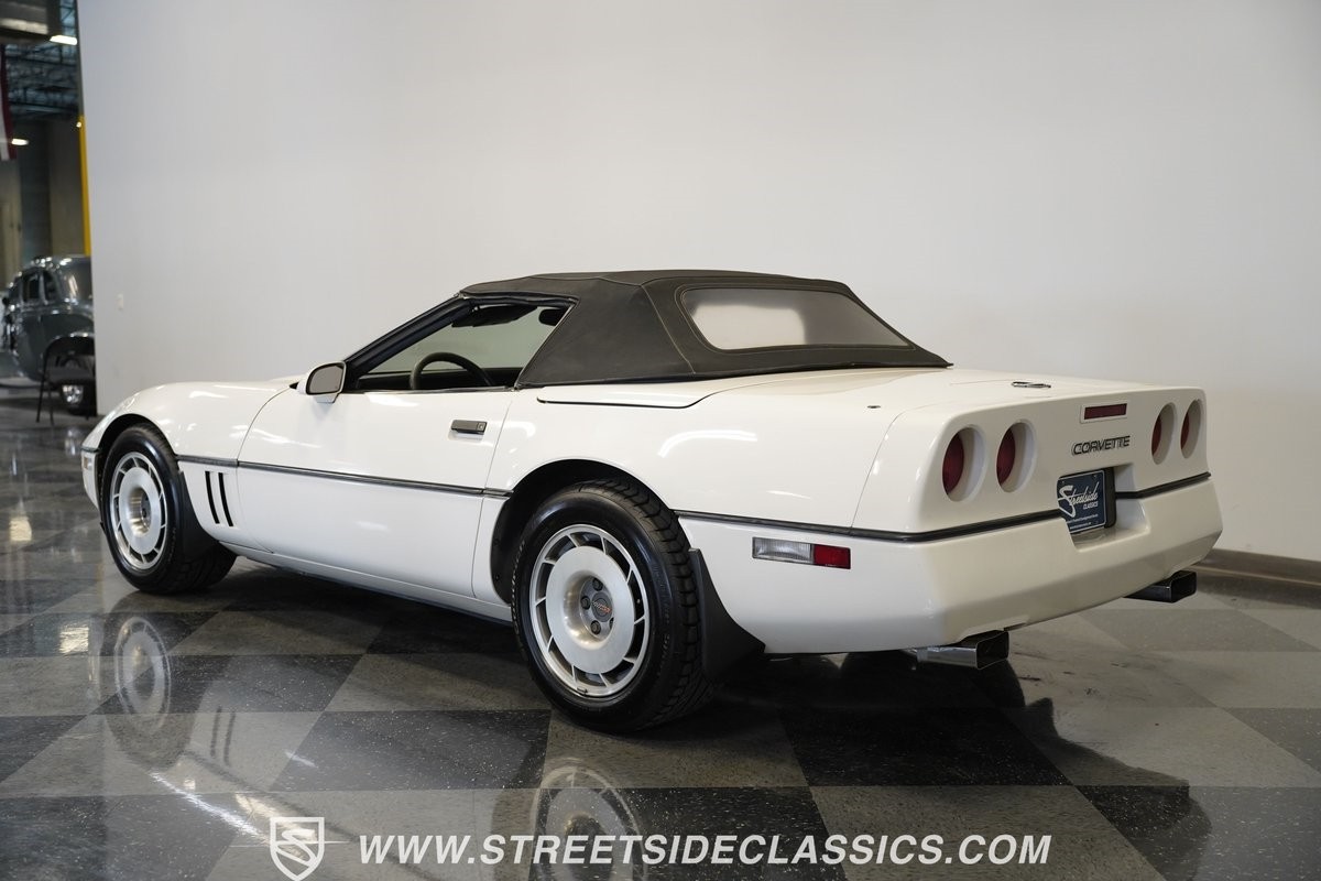 Chevrolet-Corvette-1987-Convertible-11