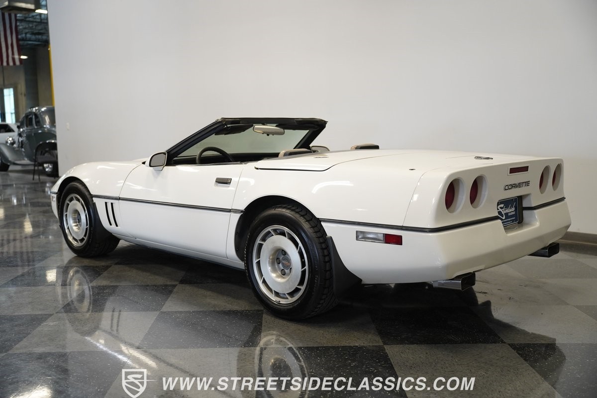 Chevrolet-Corvette-1987-Convertible-22