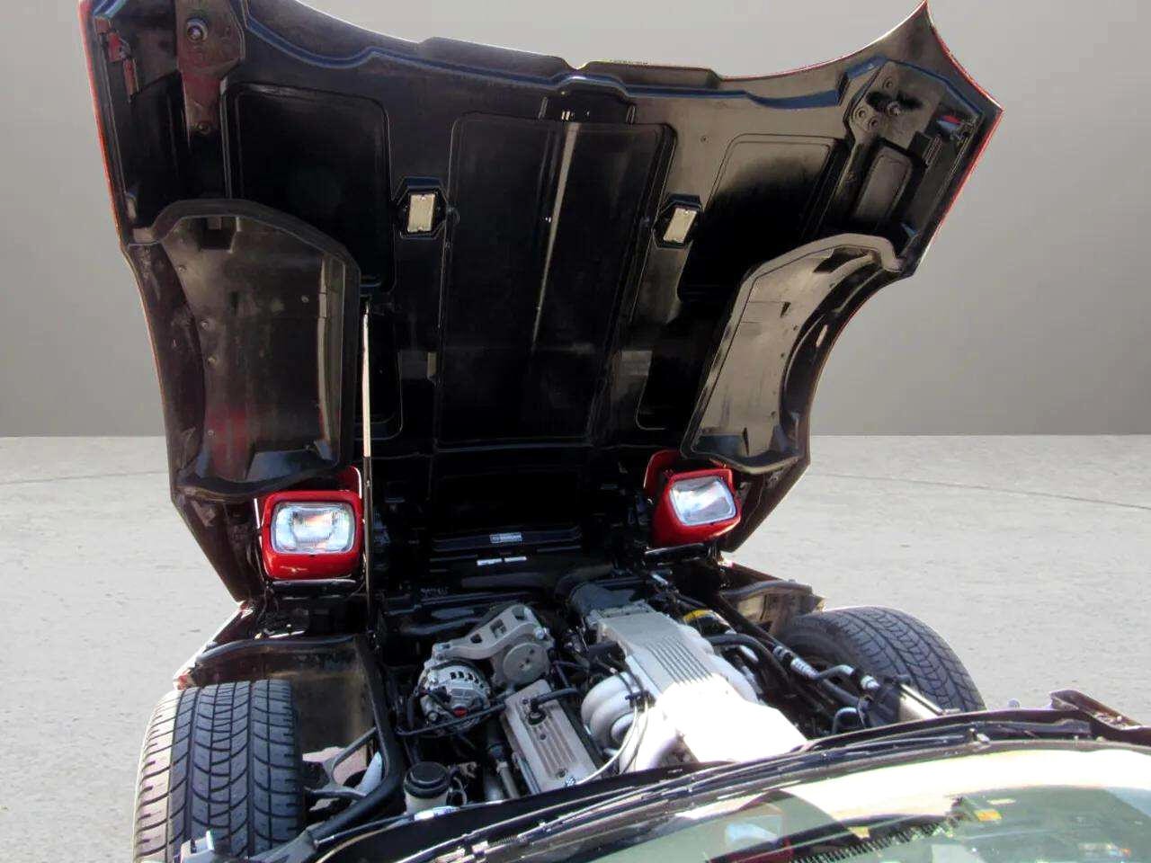 Chevrolet-Corvette-1987-Coupe-13