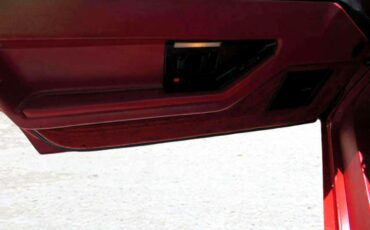 Chevrolet-Corvette-1987-Coupe-19