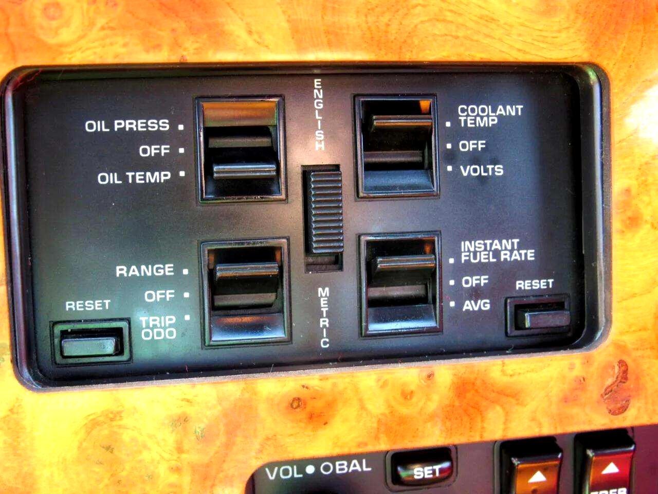 Chevrolet-Corvette-1987-Coupe-26