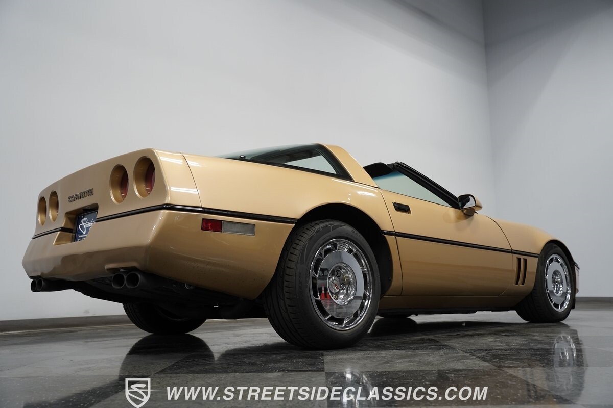 Chevrolet-Corvette-1987-Coupe-27