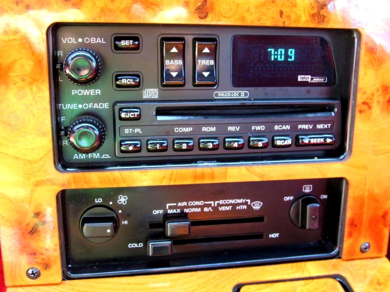 Chevrolet-Corvette-1987-Coupe-27