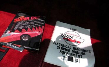 Chevrolet-Corvette-1987-Coupe-36