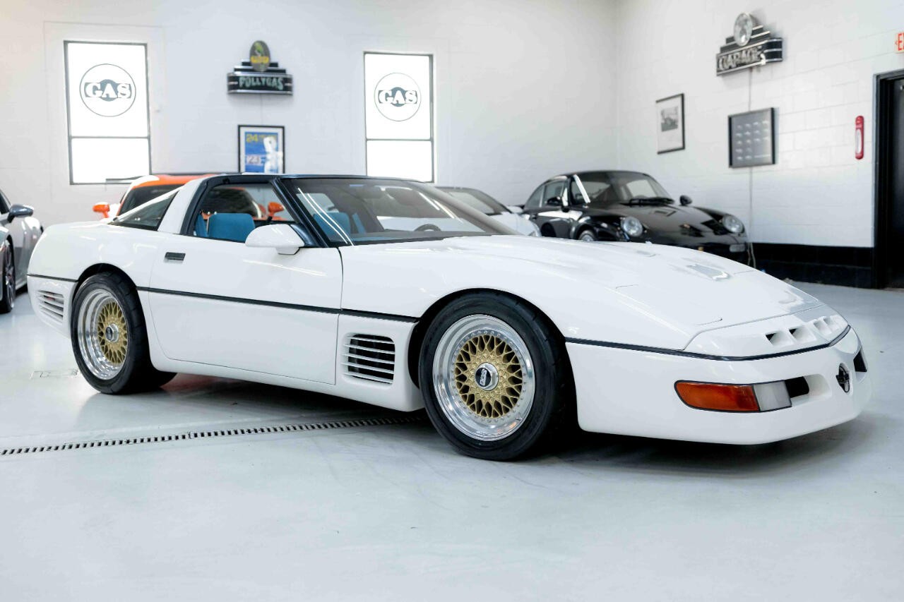 Chevrolet-Corvette-1987-Hatchback-11